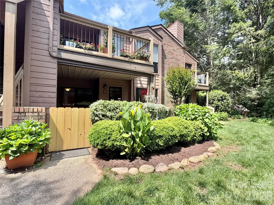 43 Ravencroft Lane #F-43 & Garage Unit D, Asheville, NC 28803 - #2