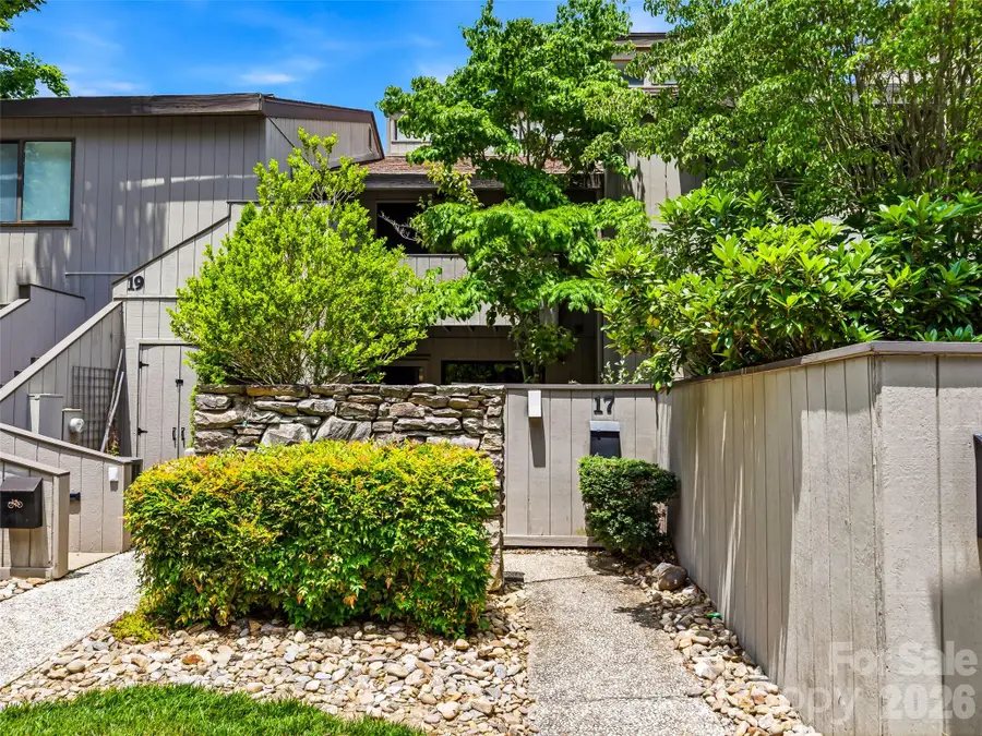 17 Lakemoor Lane, Hendersonville, NC 28739 - #3