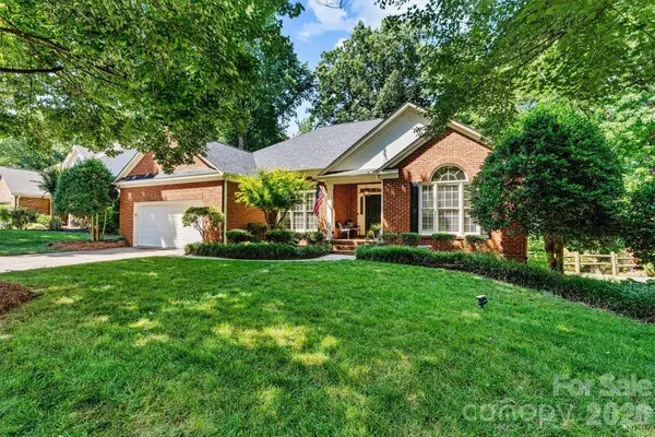 17441 Cambridge Grove Drive, Huntersville, NC 28078
