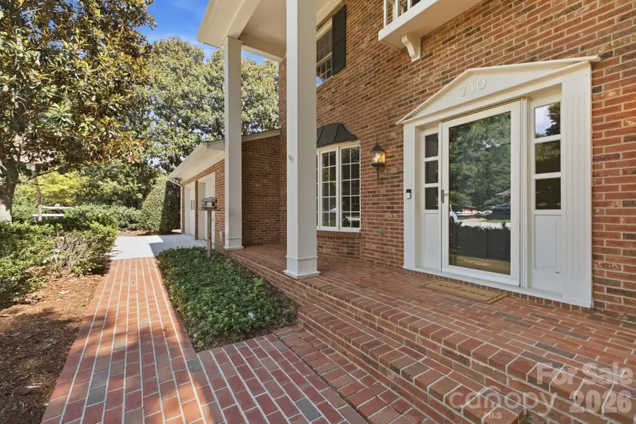 710 37th Avenue Ne, Hickory, NC 28601 - #3