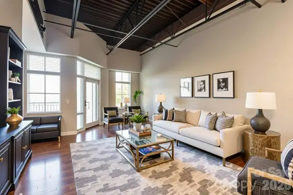 3920 Sharon Road #208, Charlotte, NC 28211