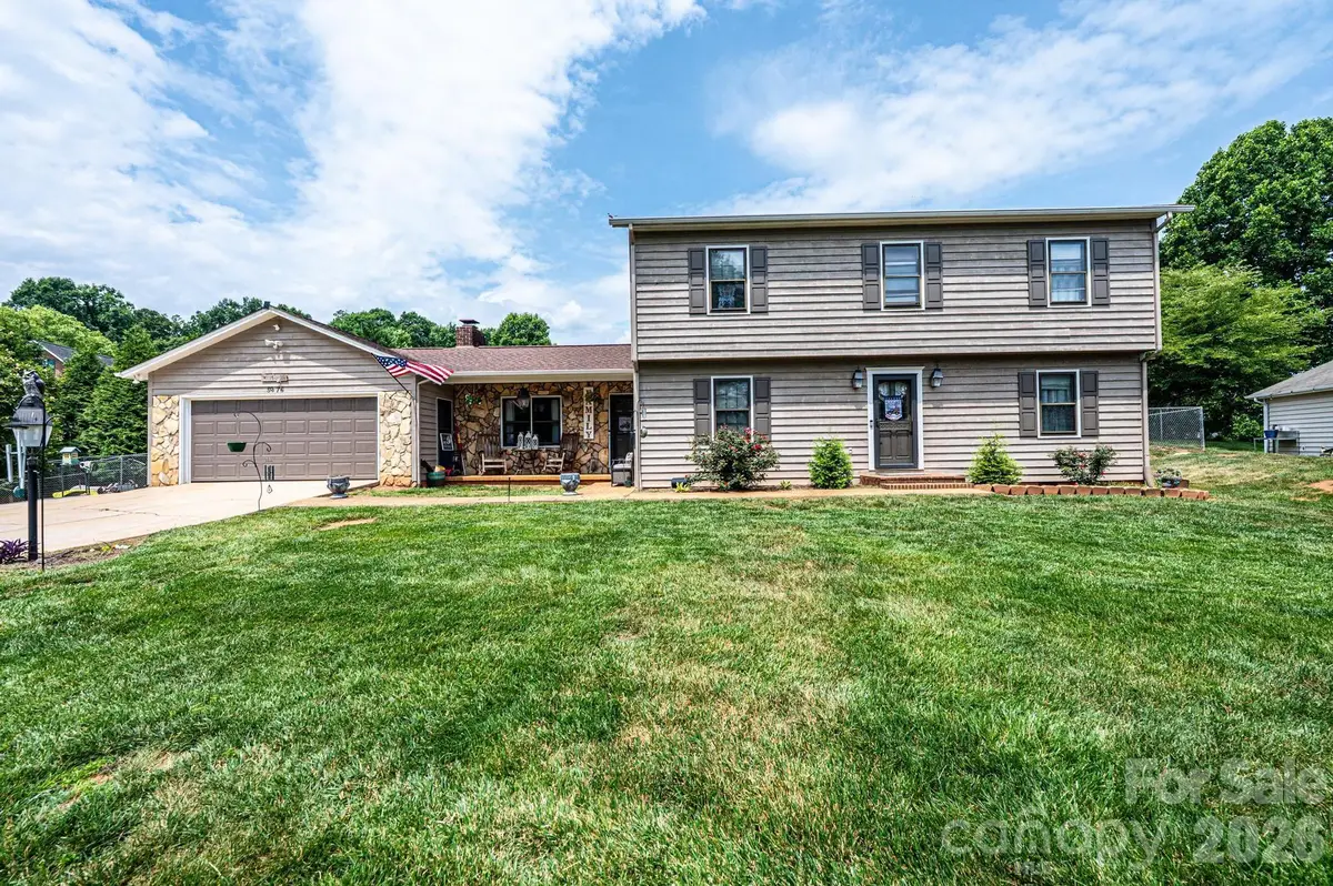 5976 Gold Creek Estate Drive, Hickory, NC 28601 - #1