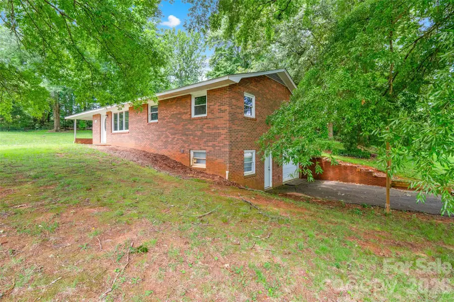 382 Wildwood Circle, Taylorsville, NC 28681 - #3