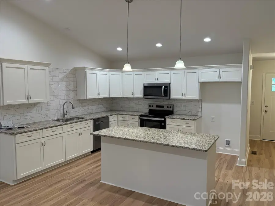 302 E Boyd Street #Unit D, Maiden, NC 28650 - #2