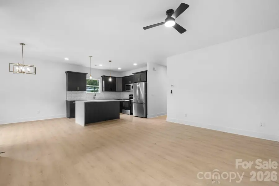 512 28th Street Sw, Hickory, NC 28602 - #3