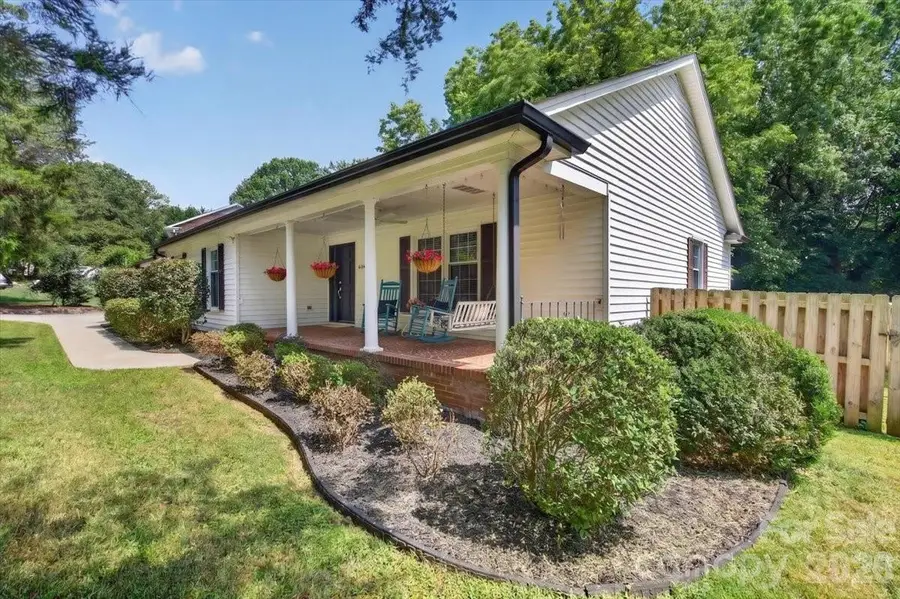 4124 Bridgewood Lane, Charlotte, NC 28226 - #2