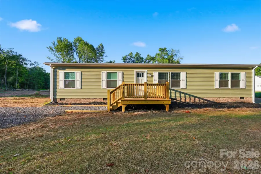 4433 Old Us 421 Highway W, Yadkinville, NC 27055 - #2