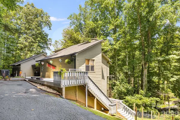 64 Big Spruce Lane, Waynesville, NC 28786