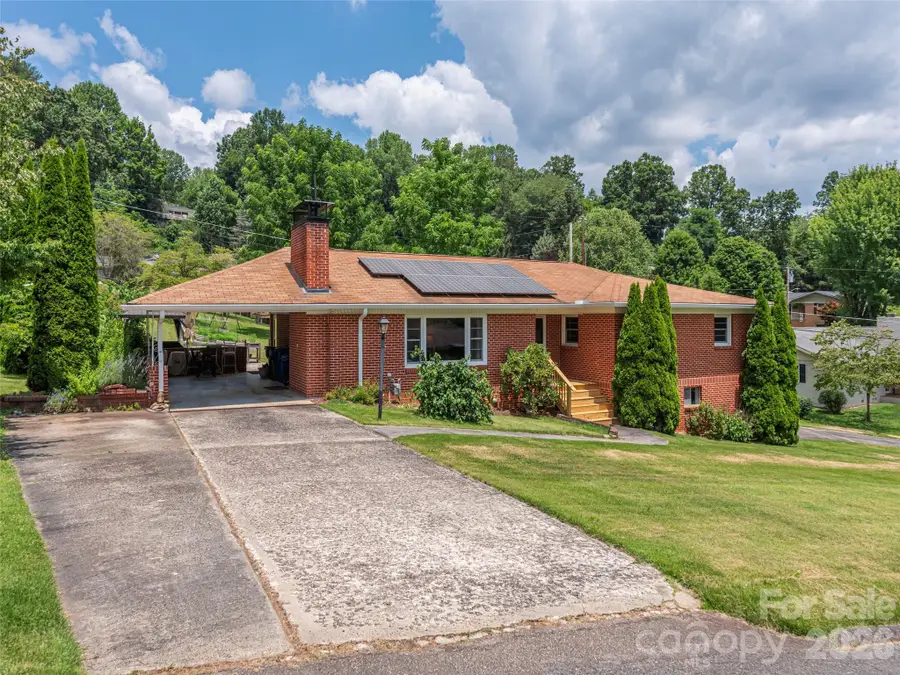 46 Flint Street, Waynesville, NC 28786 - #2