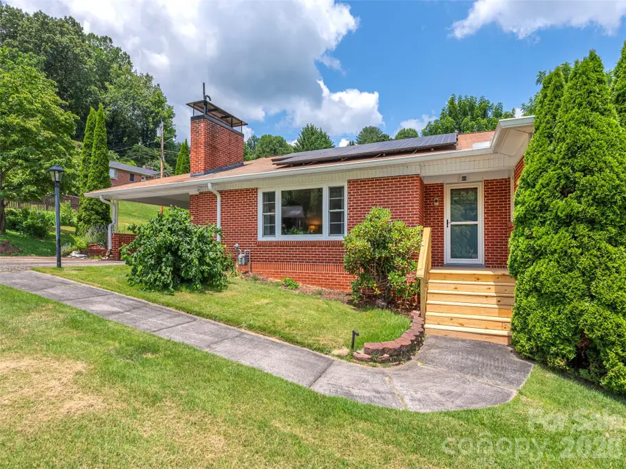 46 Flint Street, Waynesville, NC 28786 - #3
