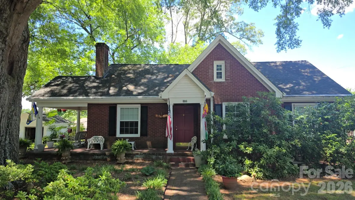 806 S Main Avenue, Newton, NC 28658 - #1