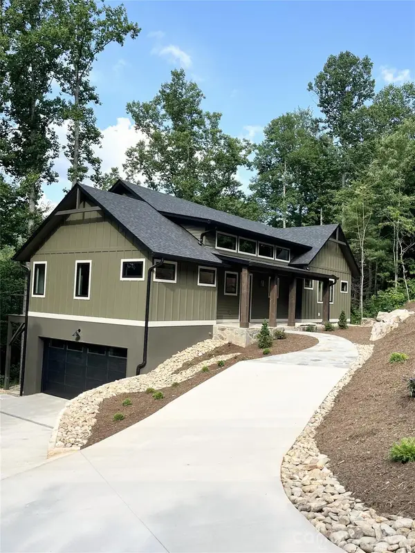 93 Village Pointe Lane, Asheville, NC 28803