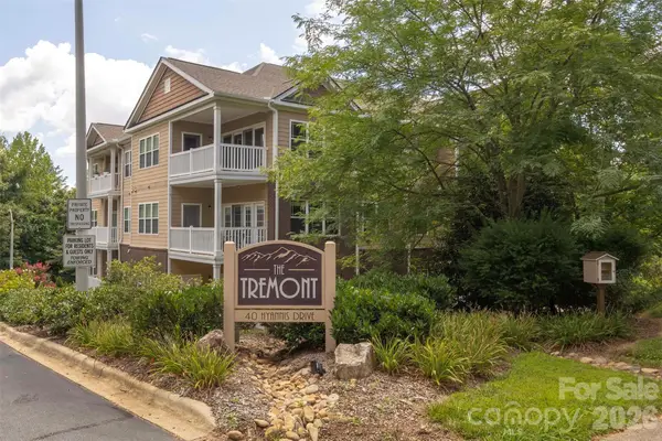 40 Hyannis Drive, Asheville, NC 28804
