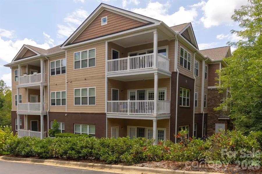 40 Hyannis Drive, Asheville, NC 28804 - #2