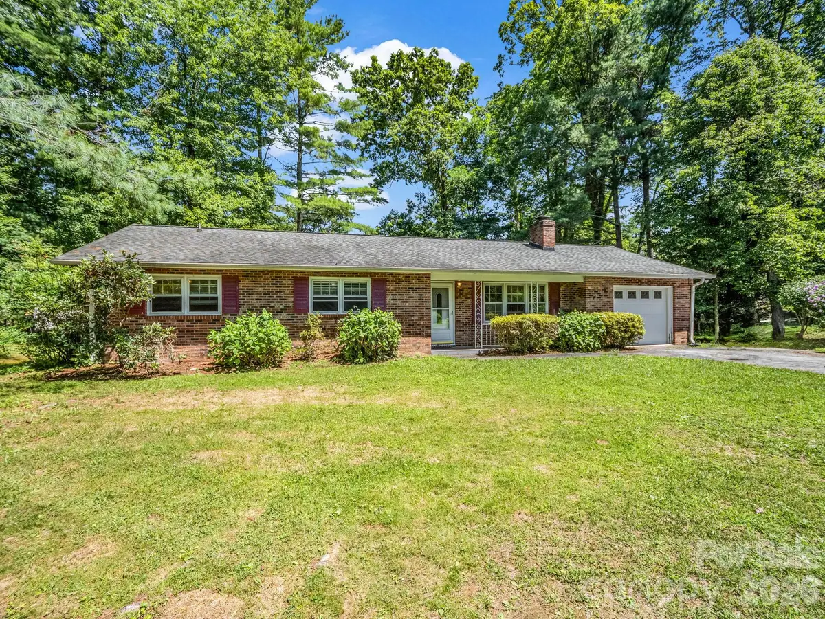 926 Toxaway Court, Hendersonville, NC 28791 - #1