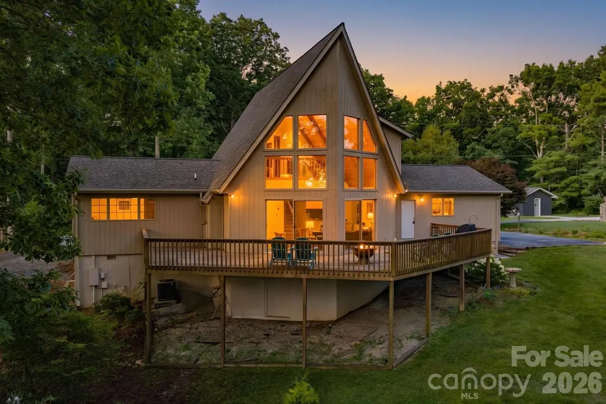 198 Hickory Hill Circle, Spruce Pine, NC 28777 - #1
