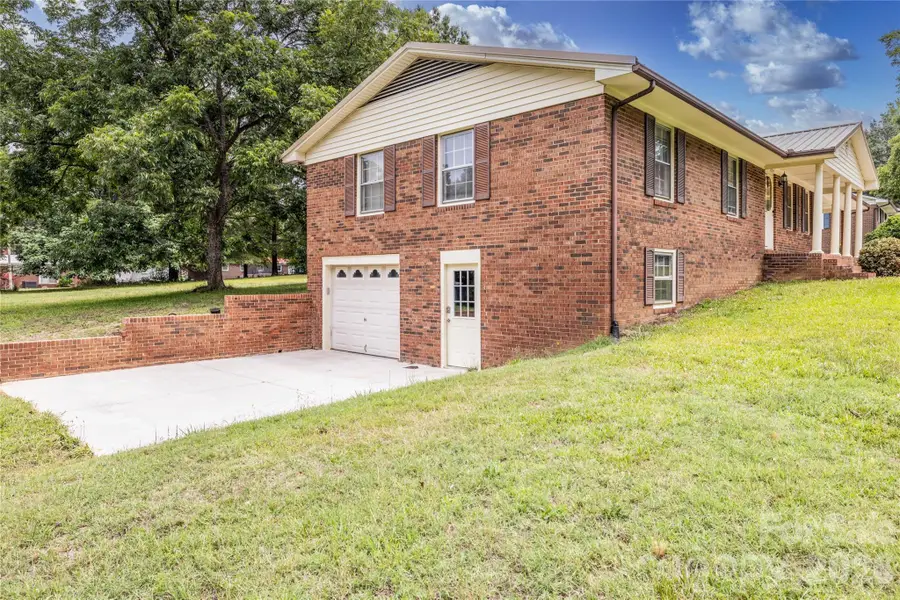 2209 Woodhurst Lane, Albemarle, NC 28001 - #3