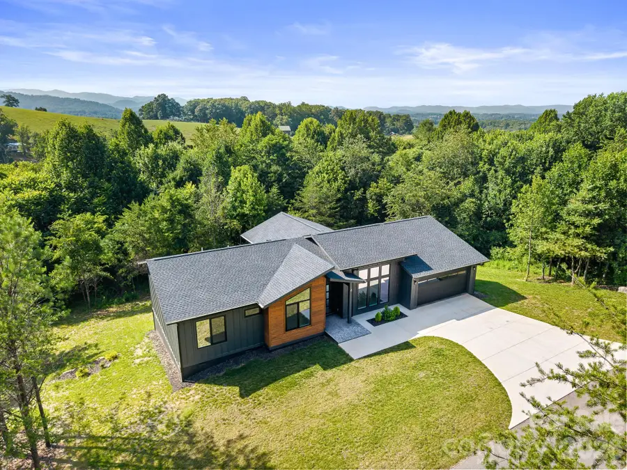 4 Tremorra Trail, Leicester, NC 28748 - #2