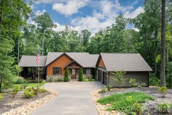 403 Thunder Mountain Road, Hendersonville, NC 28792