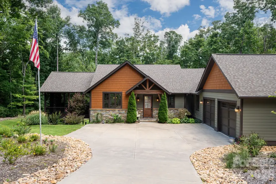 403 Thunder Mountain Road, Hendersonville, NC 28792 - #2