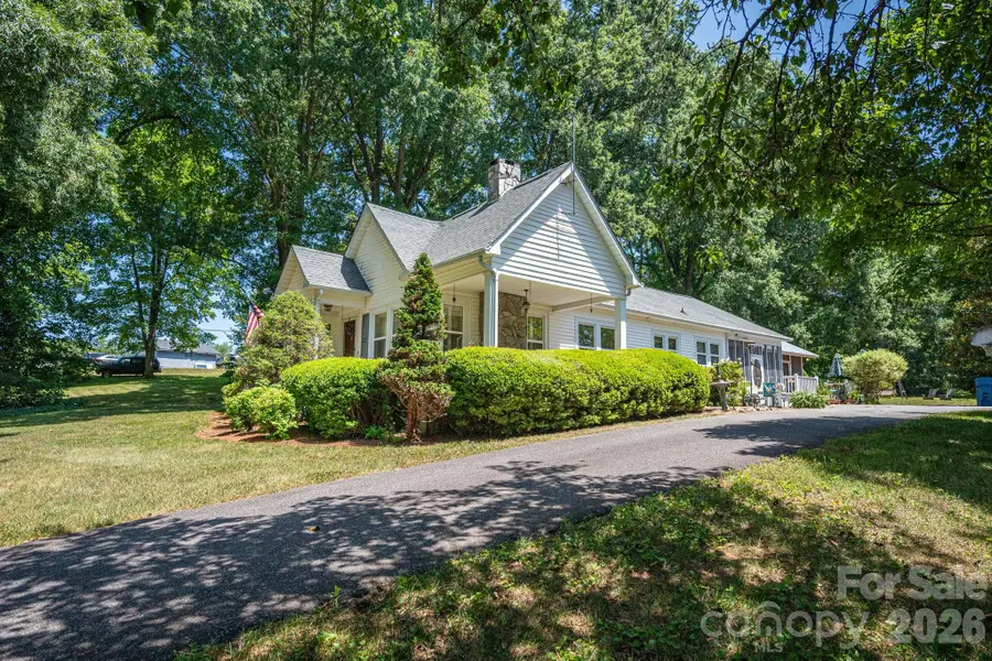 3512 Red Norris Drive, Maiden, NC 28650 - #3
