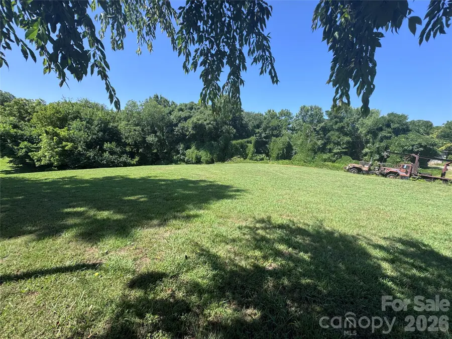 000 Miller Avenue, Marion, NC 28752 - #2