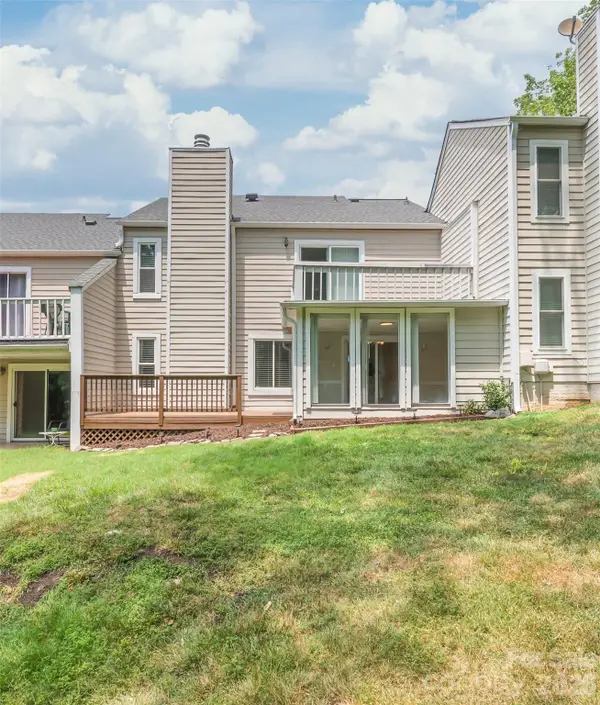 8410 Cricket Lake Drive, Charlotte, NC 28277