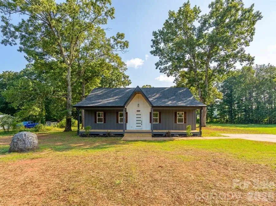 3916 E Maiden Road, Maiden, NC 28650 - #2
