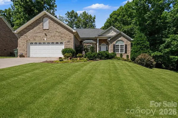 3563 Wandering Lane Ne #33, Hickory, NC 28601