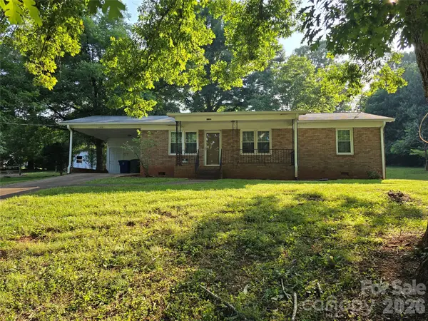 1108 2nd Street Se, Conover, NC 28613