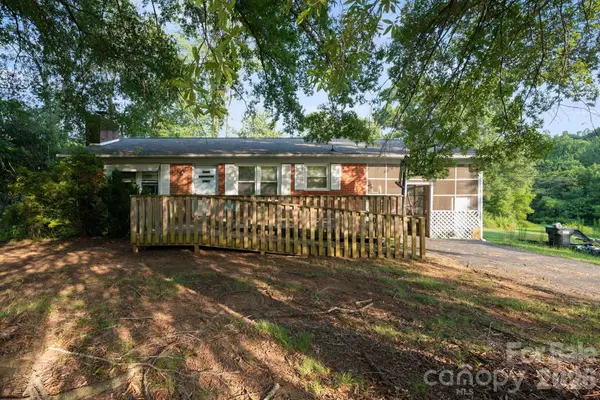 389 Midway Lake Road, Mooresville, NC 28115
