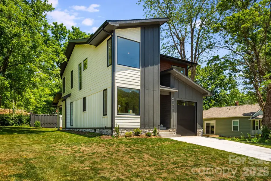 211 Ruby Avenue, Black Mountain, NC 28711 - #2