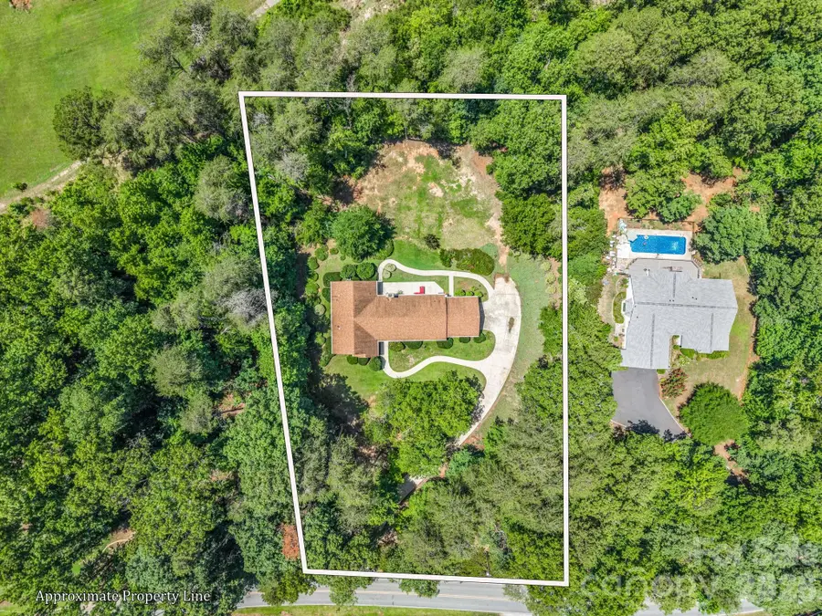 2000 Golf Course Road, Columbus, NC 28722 - #3
