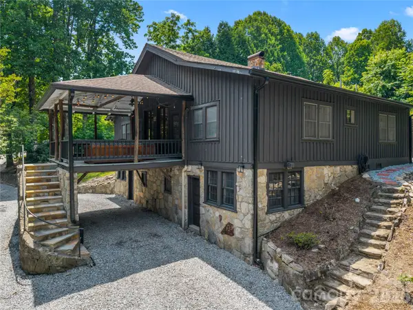 150 Indian Cave Park Road, Hendersonville, NC 28739