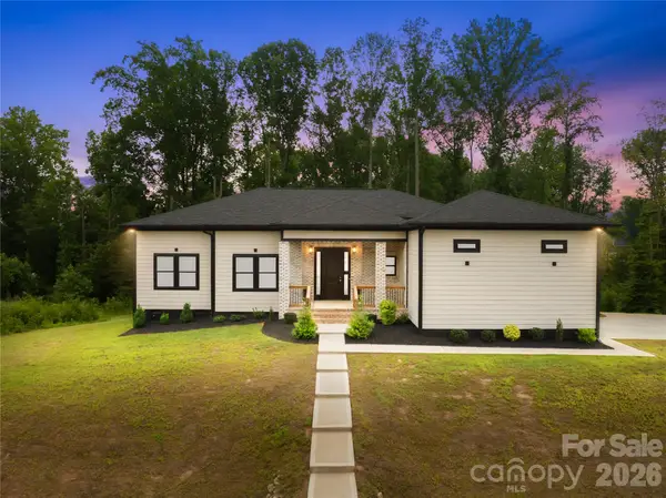 2004 Plain Field Drive, Bessemer City, NC 28016