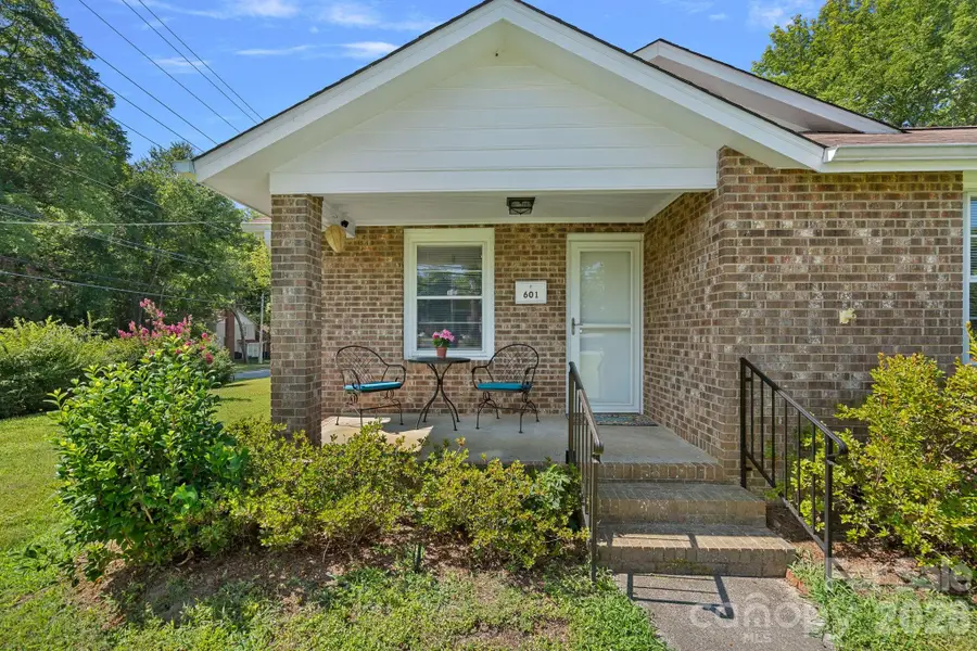 601 W Main Street, Dallas, NC 28034 - #2