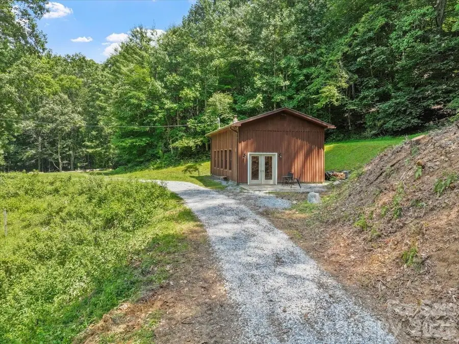 323 Mccurrey Road, Burnsville, NC 28714 - #2