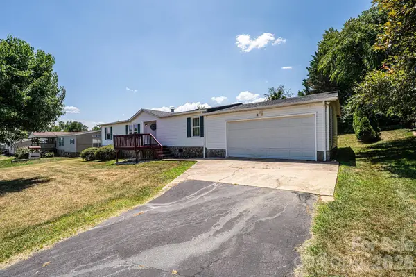 3825 Berry Creek Circle, Granite Falls, NC 28630