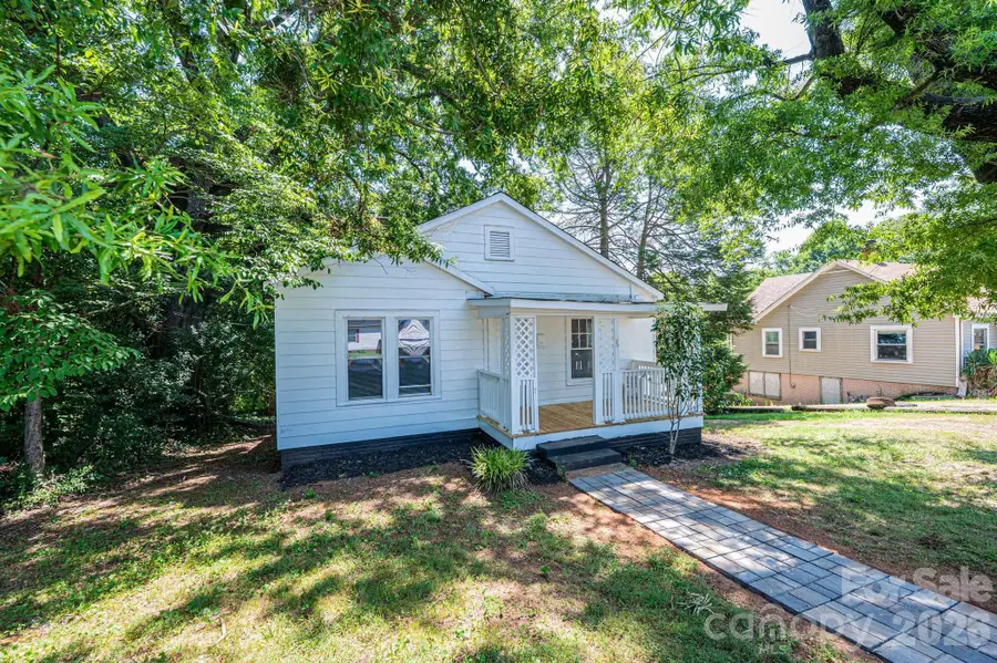 423 N Davis Avenue, Newton, NC 28658 - #3