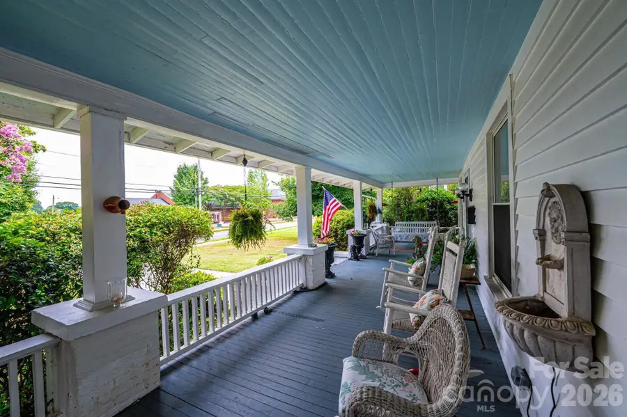 720 N Main Avenue, Newton, NC 28658 - #2