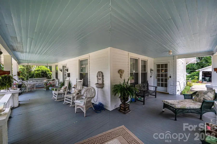 720 N Main Avenue, Newton, NC 28658 - #3