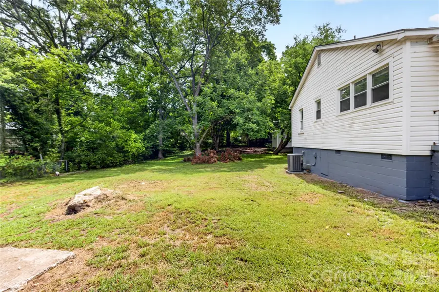216 W Shannonhouse Street, Shelby, NC 28152 - #3