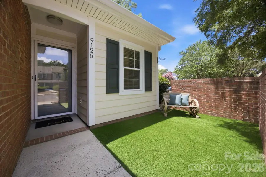 9126 N Vicksburg Park Court, Charlotte, NC 28210 - #3