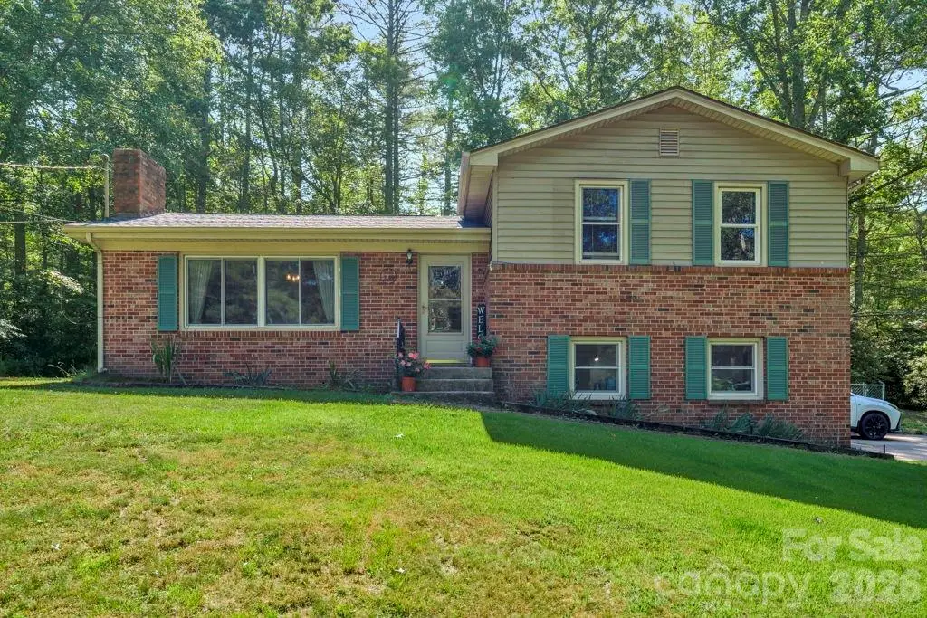 1199 Deer Park Lake Road, Spruce Pine, NC 28777 - #1