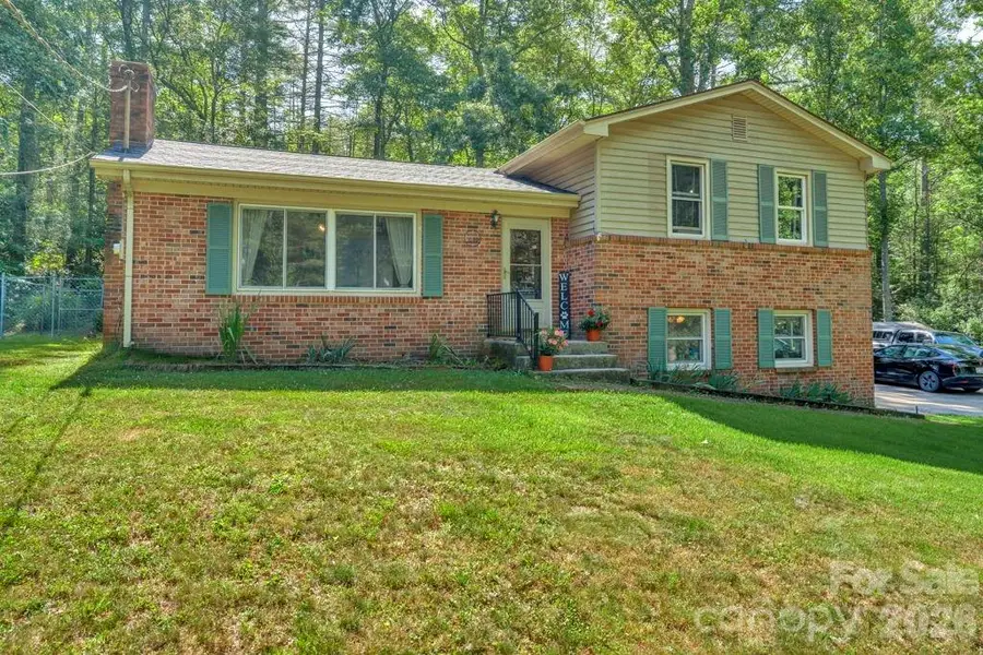 1199 Deer Park Lake Road, Spruce Pine, NC 28777 - #2