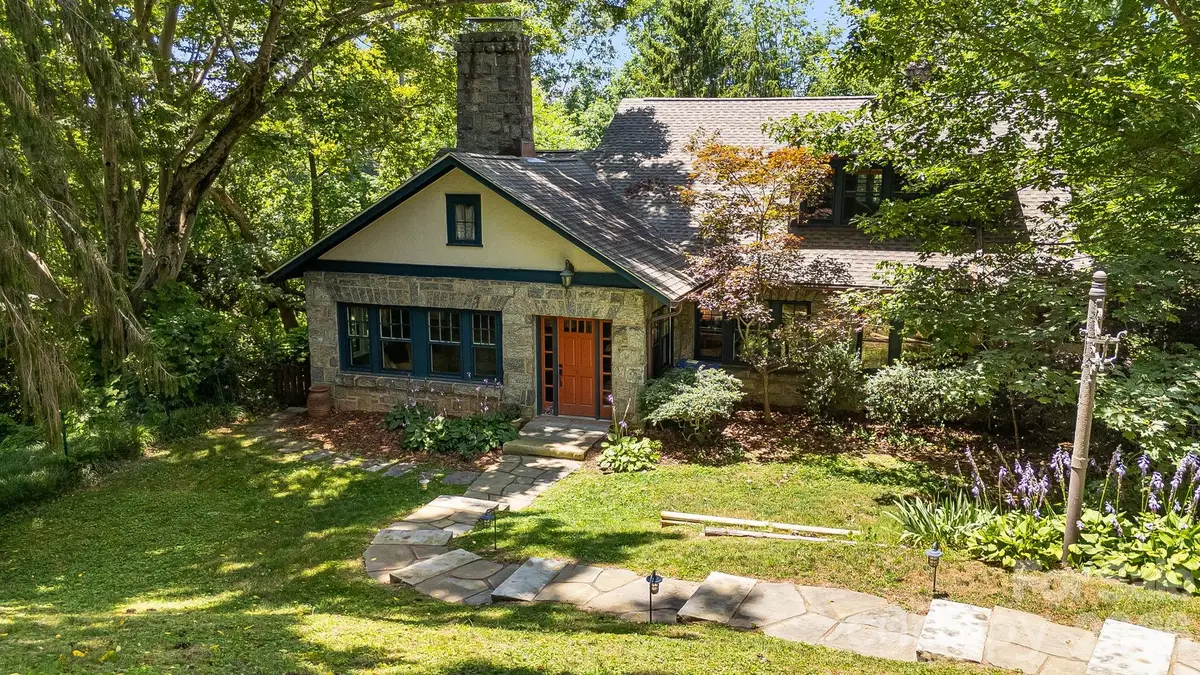 25 Saint Dunstans Circle, Asheville, NC 28803 - #1