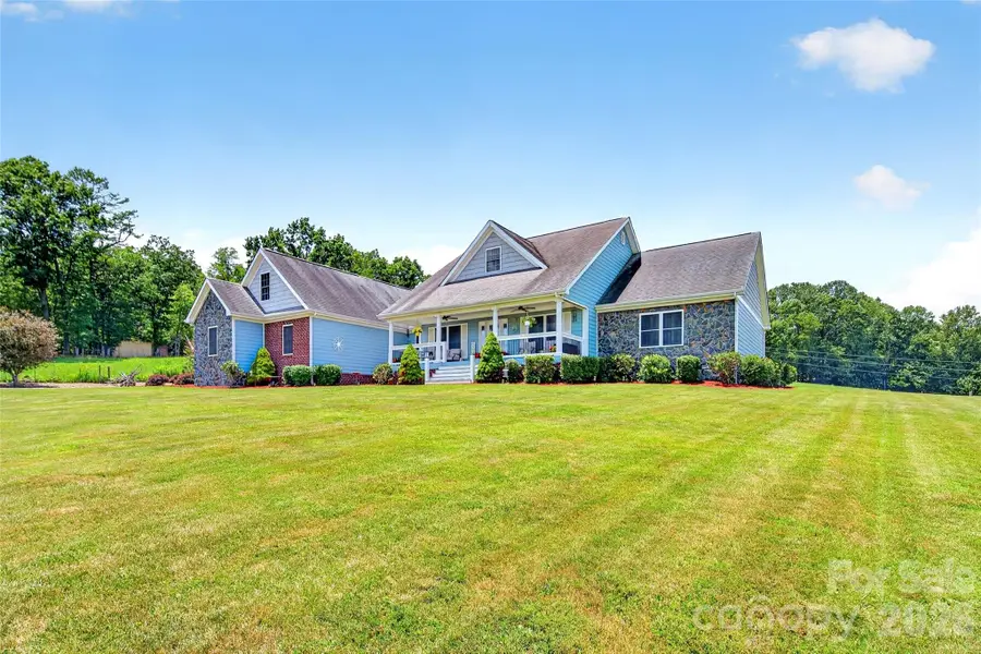 1174 Dale Road, Spruce Pine, NC 28777 - #2