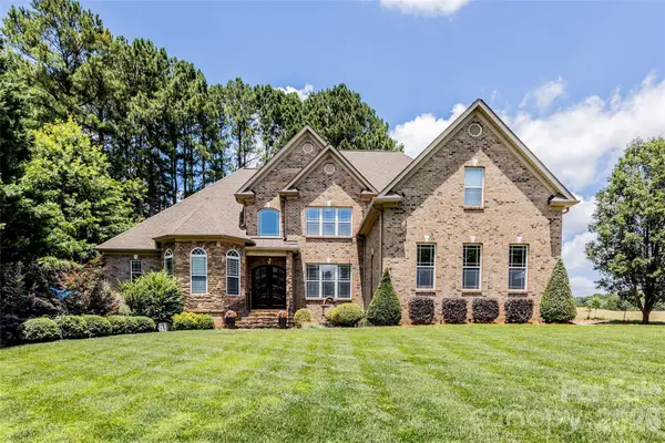 139 Waterbury Drive, Mooresville, NC 28117