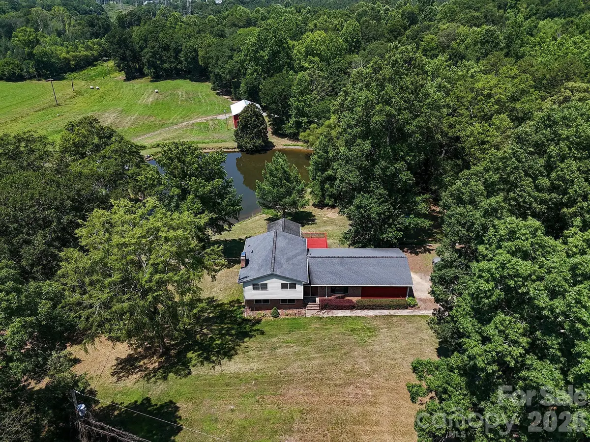 813 Robinson Clemmer Road, Dallas, NC 28034 - #1