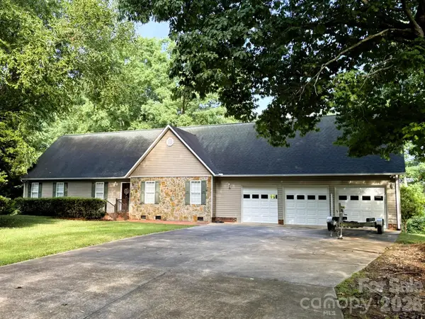 130 Canoe Court, Mount Gilead, NC 27306